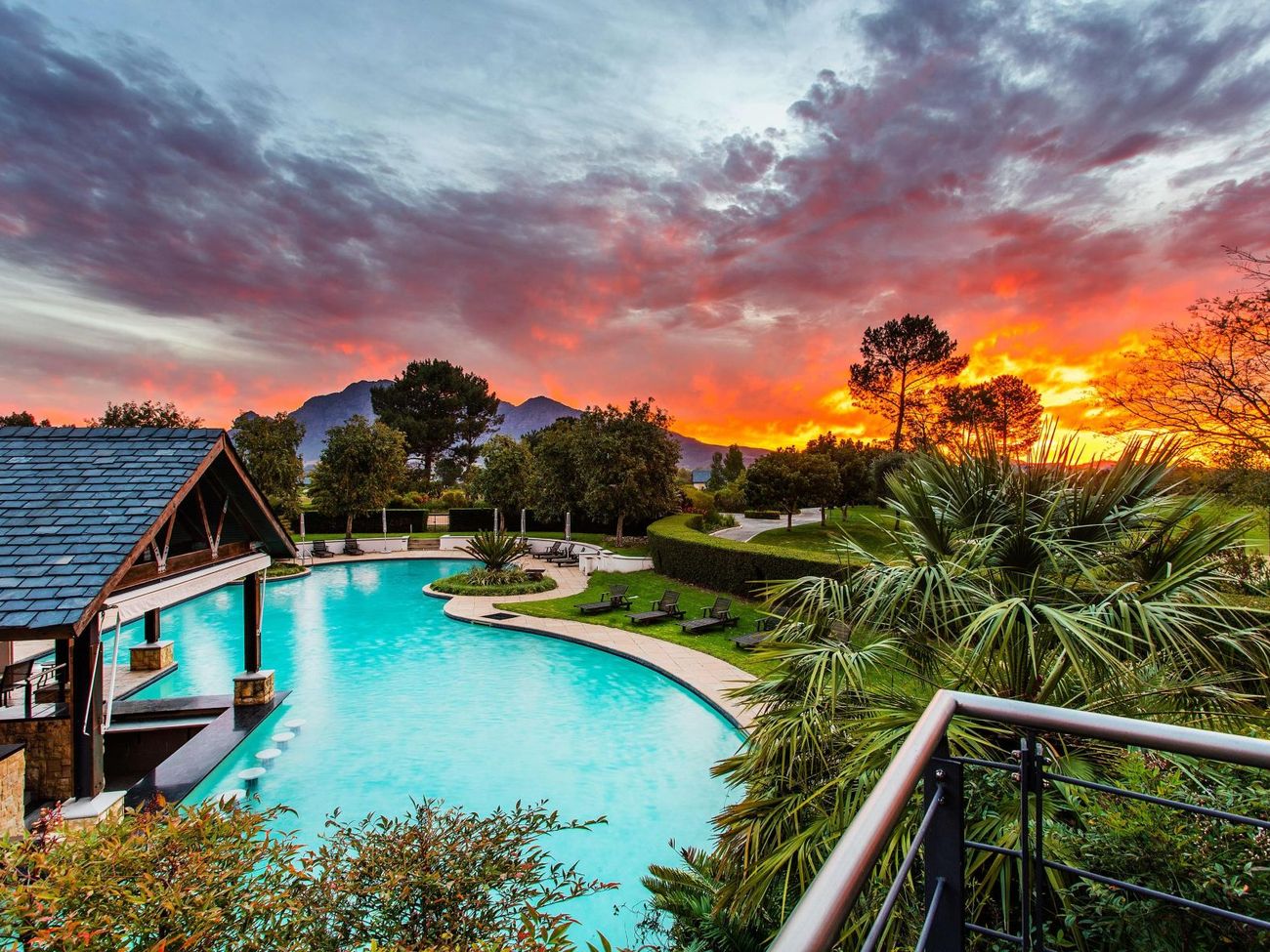 Pearl Valley Hotel