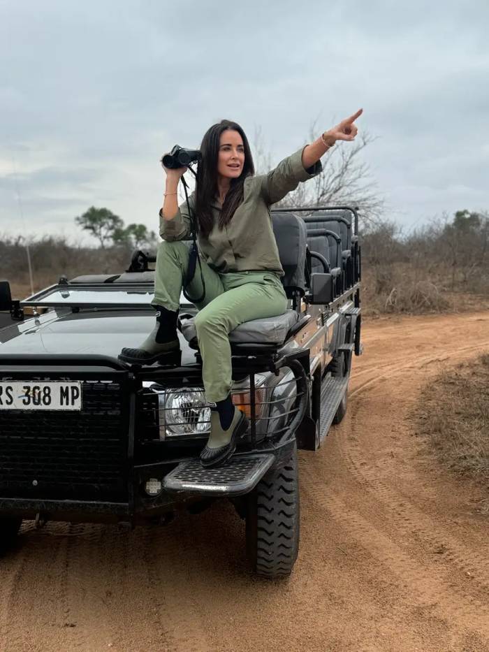 We're honored to have hosted Kyle Richards, star of The Real Housewives of Beverly Hills, at Lion Sands Tinga Lodge, where she experienced the luxury of the Hinkwenu Residence and unforgettable African adventures.
