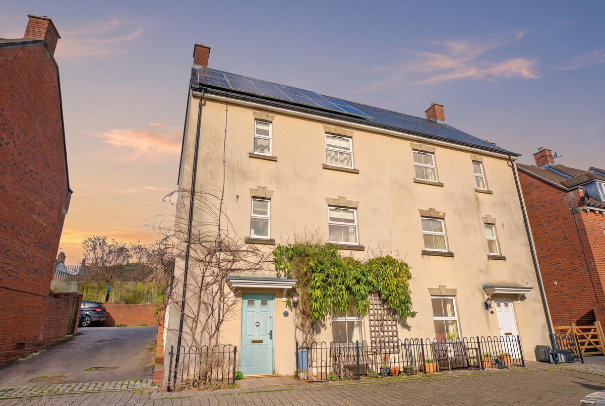 60 Home Orchard
