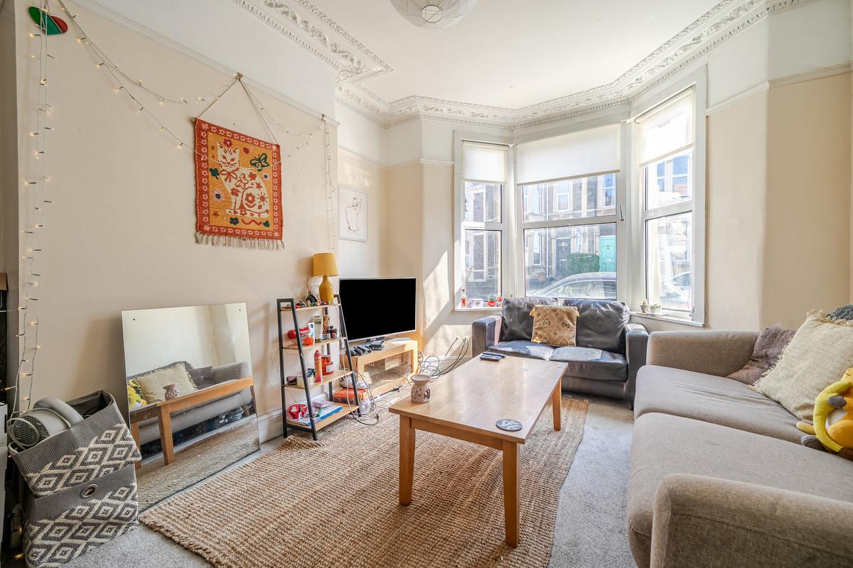 Property detail 1 - Adam Clegg Estate Agents