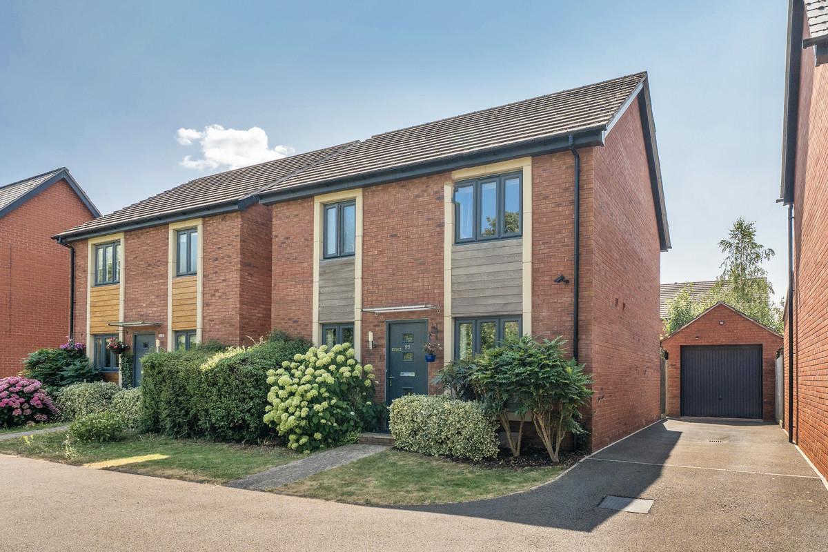 Property detail 1 - Adam Clegg Estate Agents