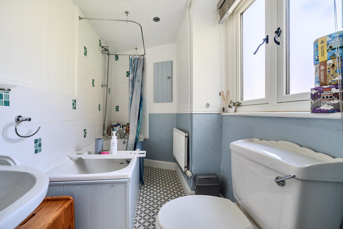 Property detail 10 - Adam Clegg Estate Agents