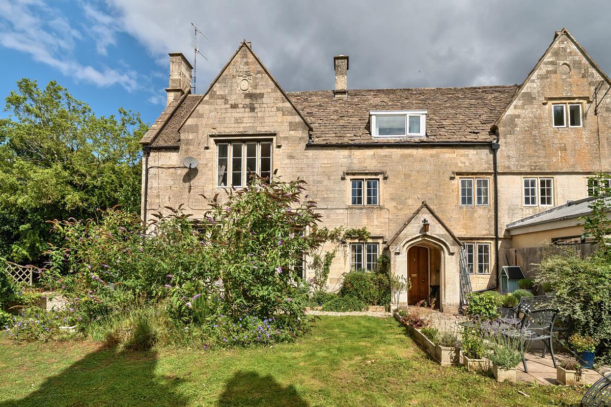 Property detail 1 - Adam Clegg Estate Agents