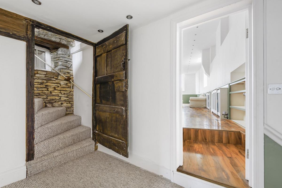 Property detail 10 - Adam Clegg Estate Agents