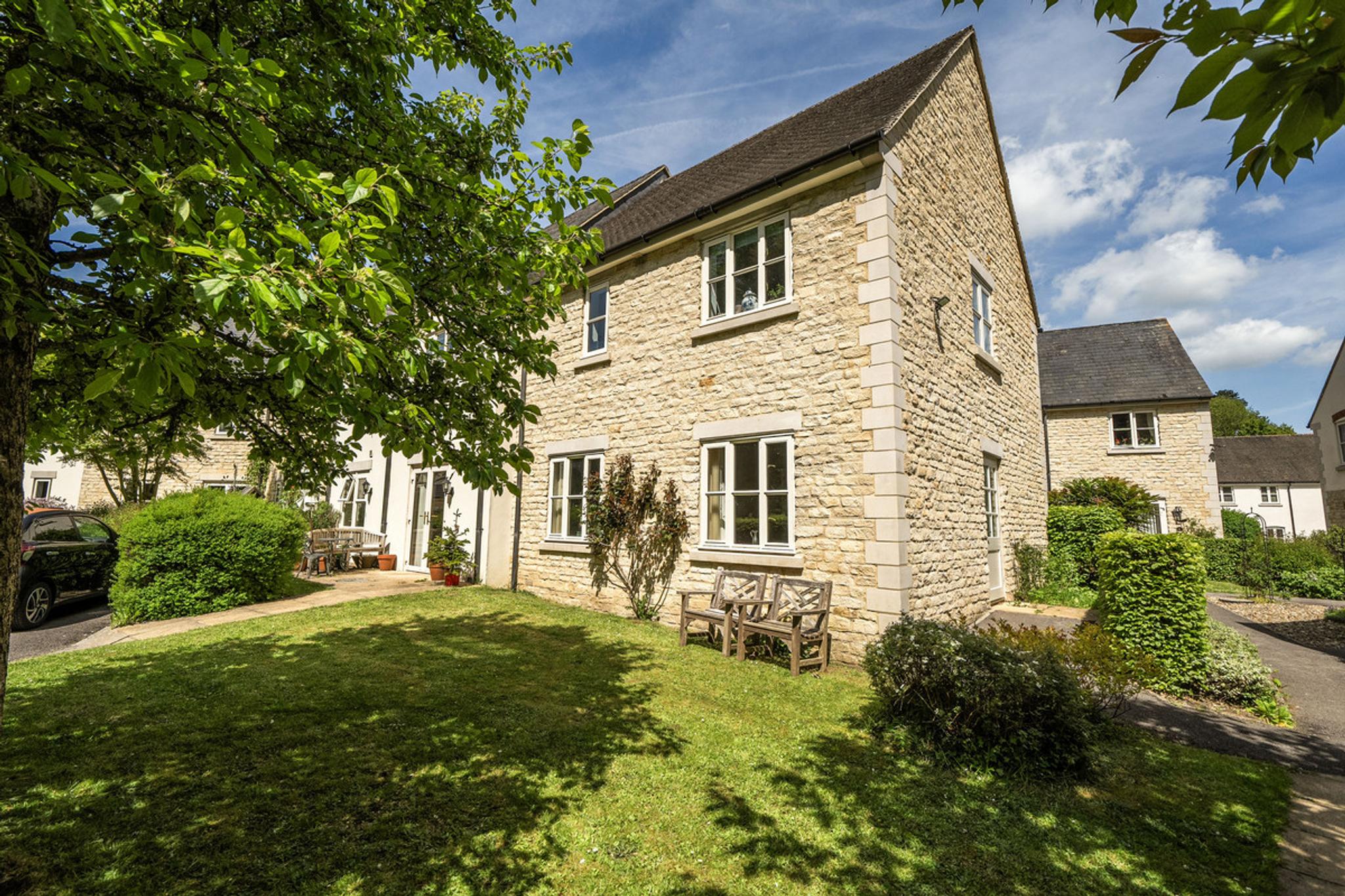 4 Inchbrook Court