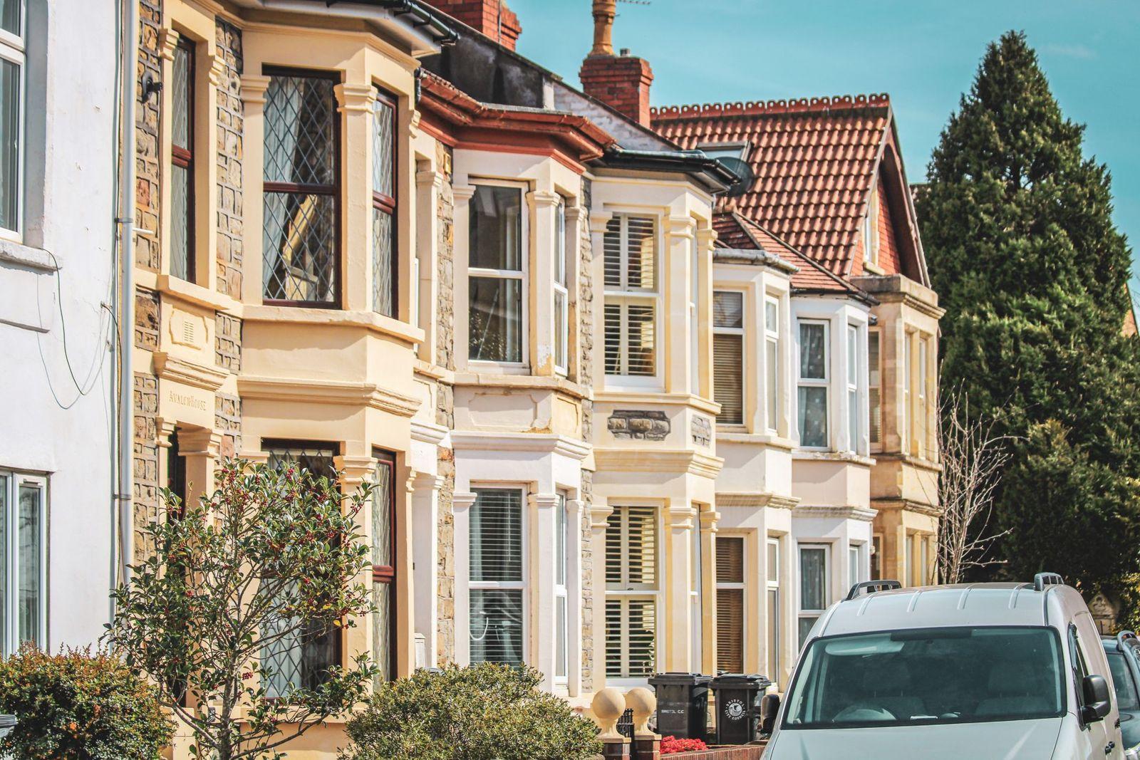 The Buyer's Viewing Checklist: What to Check, Ask and Get in Writing Before You Offer