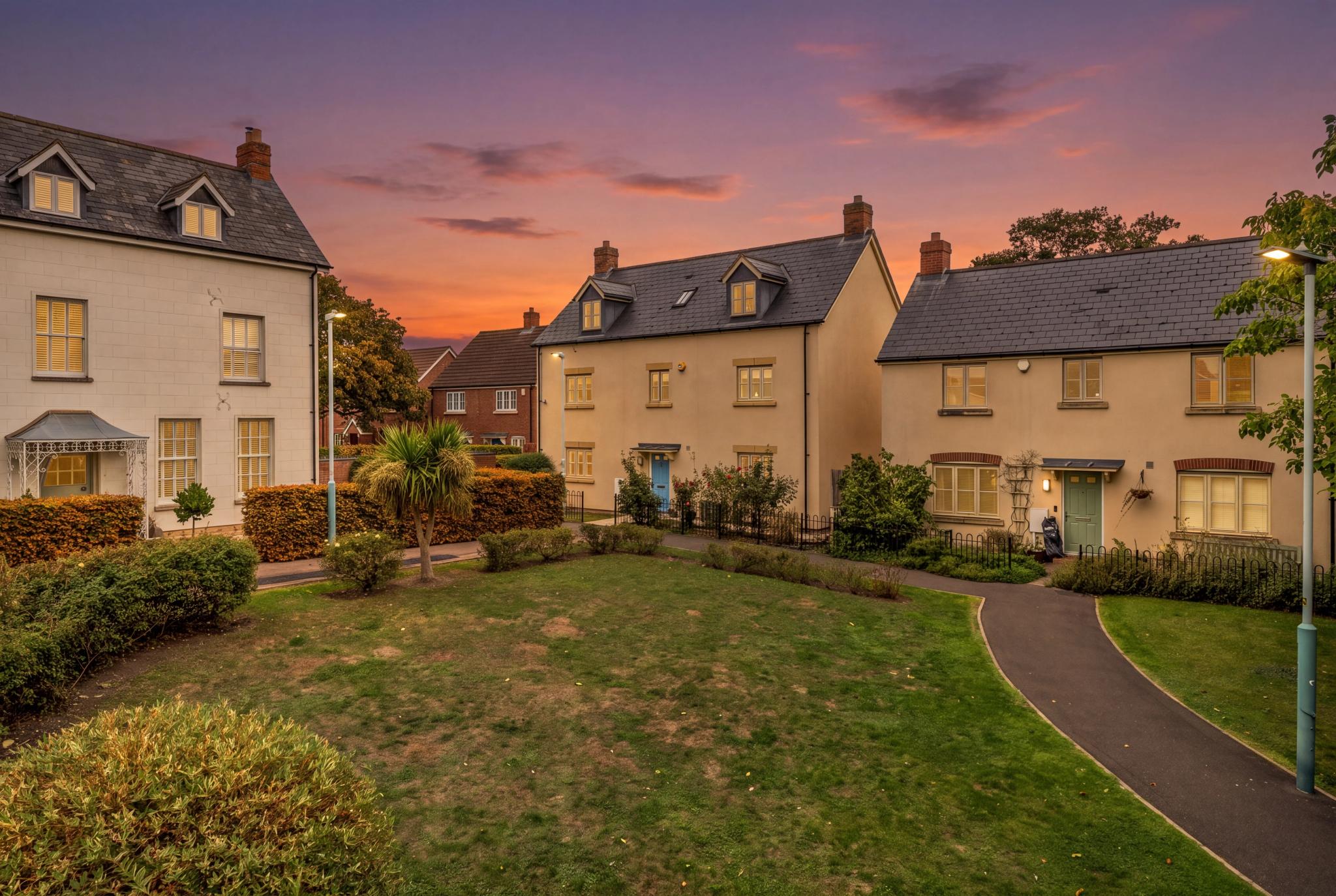 4 Manor End, Cheltenham GL51 3FE