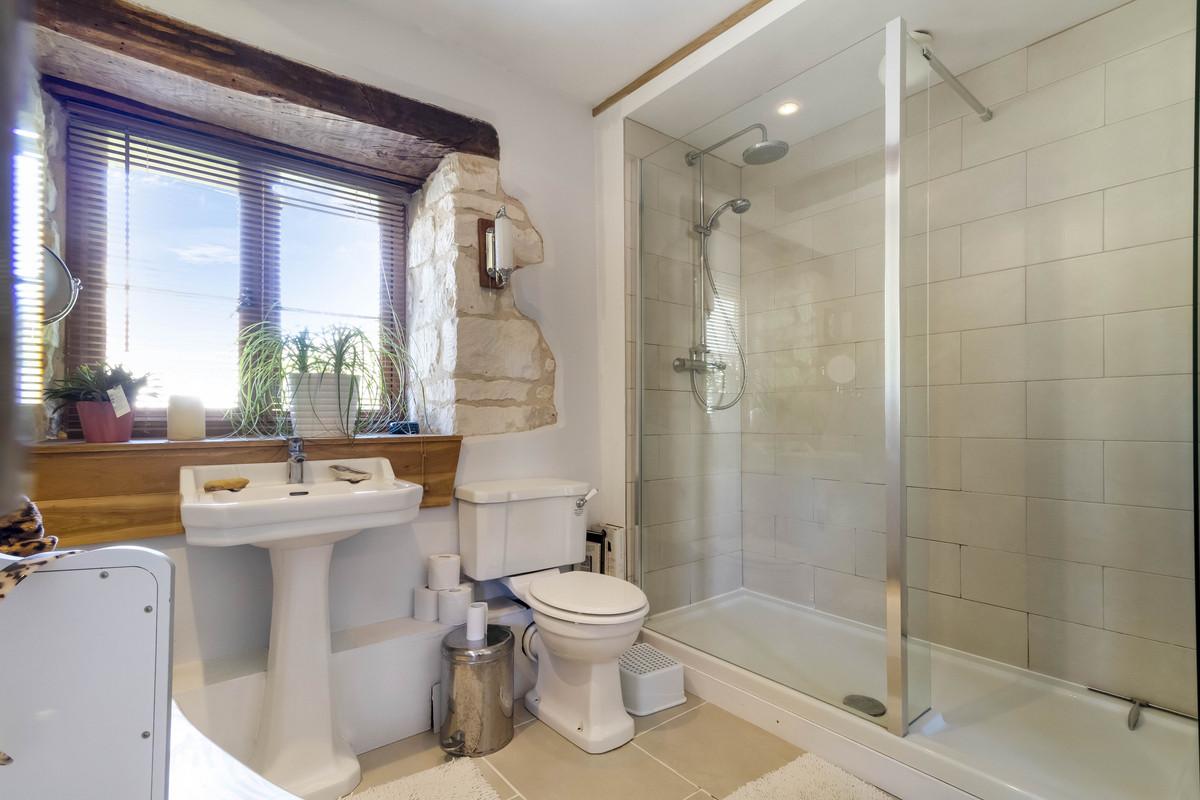 Property detail 12 - Adam Clegg Estate Agents