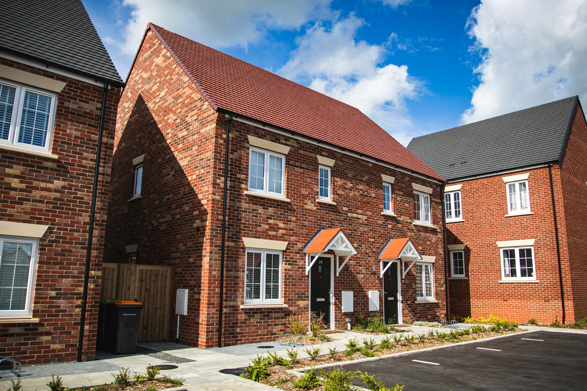 Selling Before You Buy: The Stronger Position in Gloucestershire and Bristol