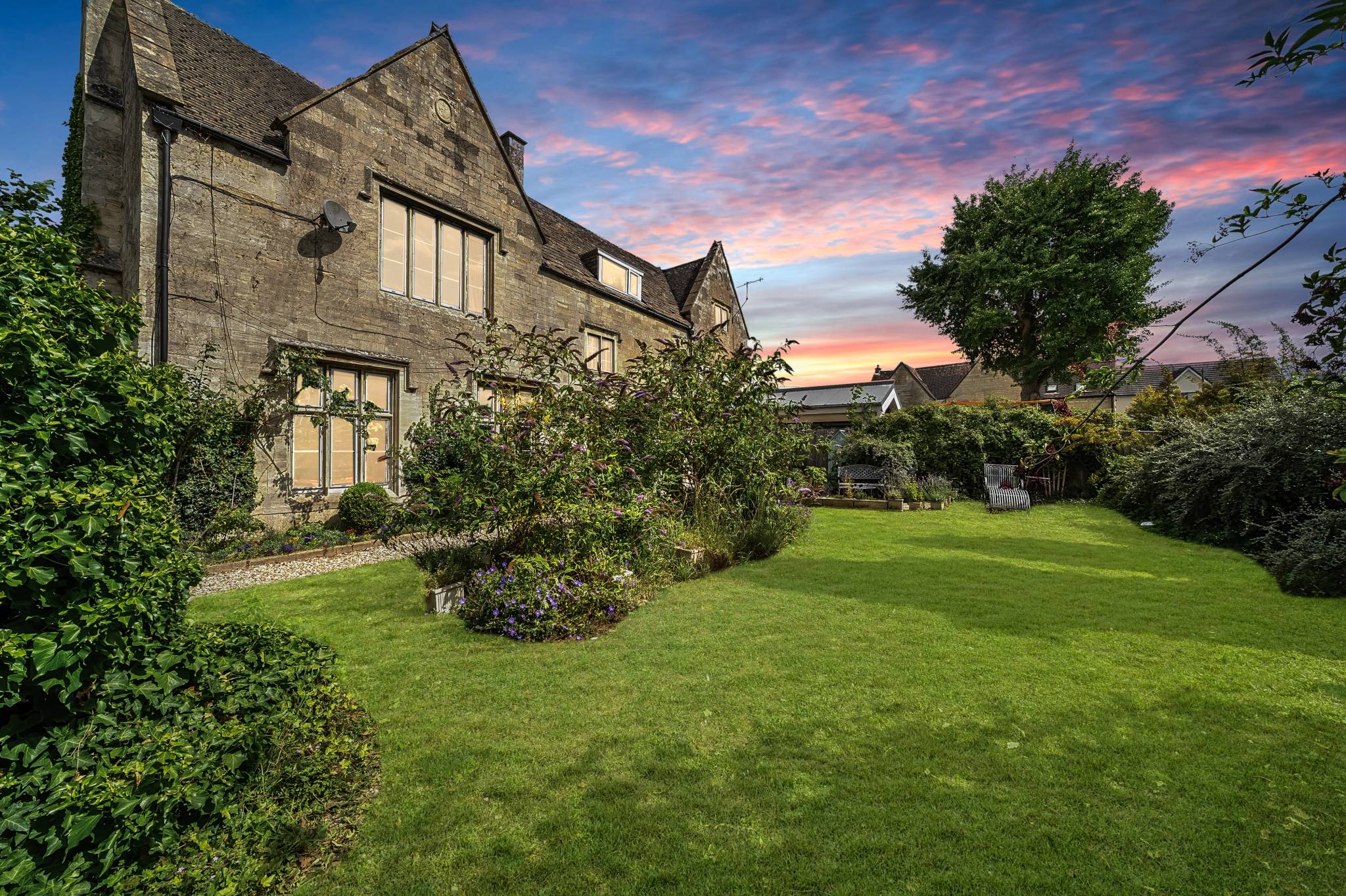 Dusk property photograph