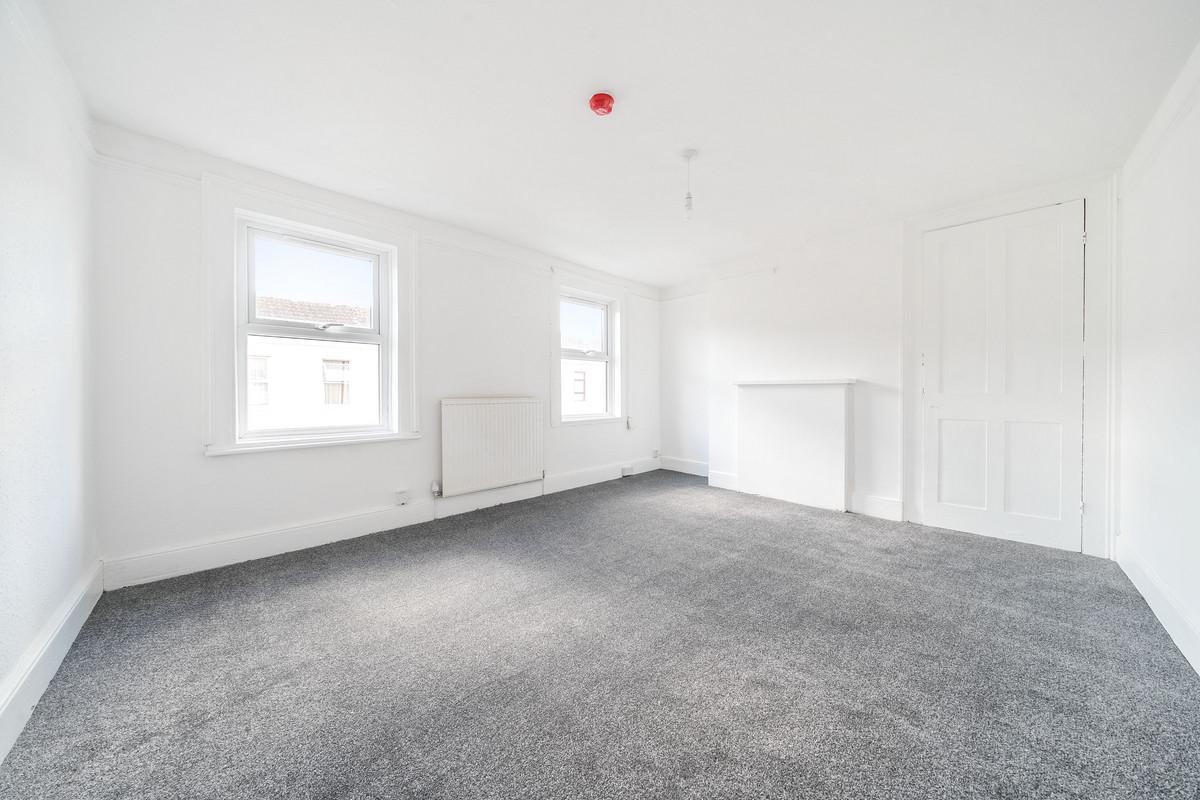 Property detail 2 - Adam Clegg Estate Agents