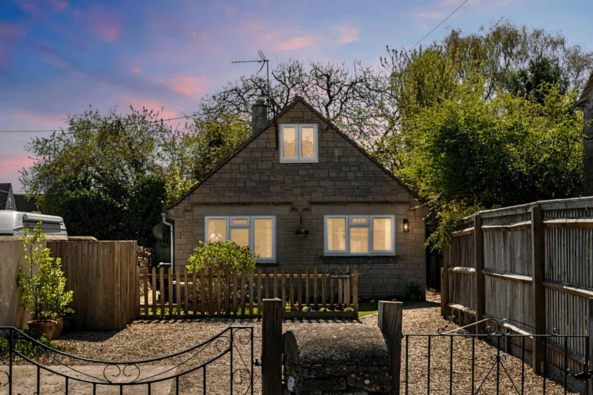 Glade Cottage The Green, Quenington