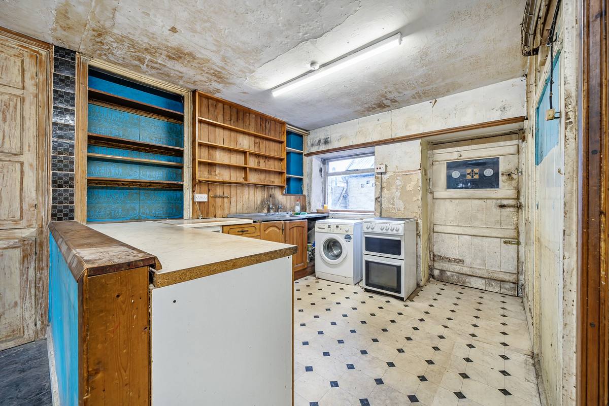 Property detail 2 — Adam Clegg Estate Agents