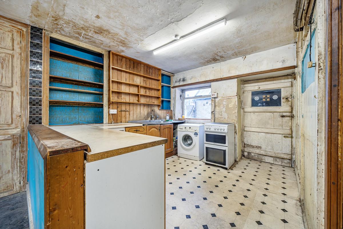 Property detail 2 - Adam Clegg Estate Agents