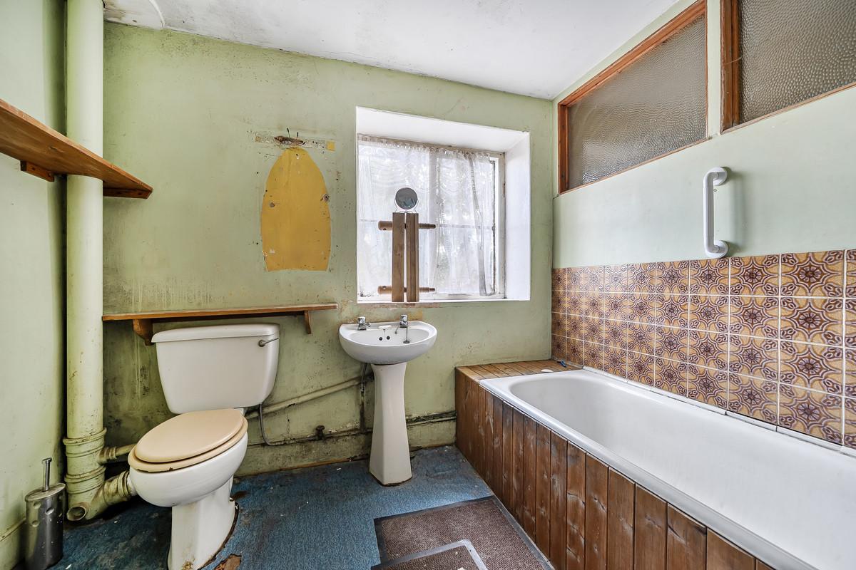 Property detail 11 - Adam Clegg Estate Agents
