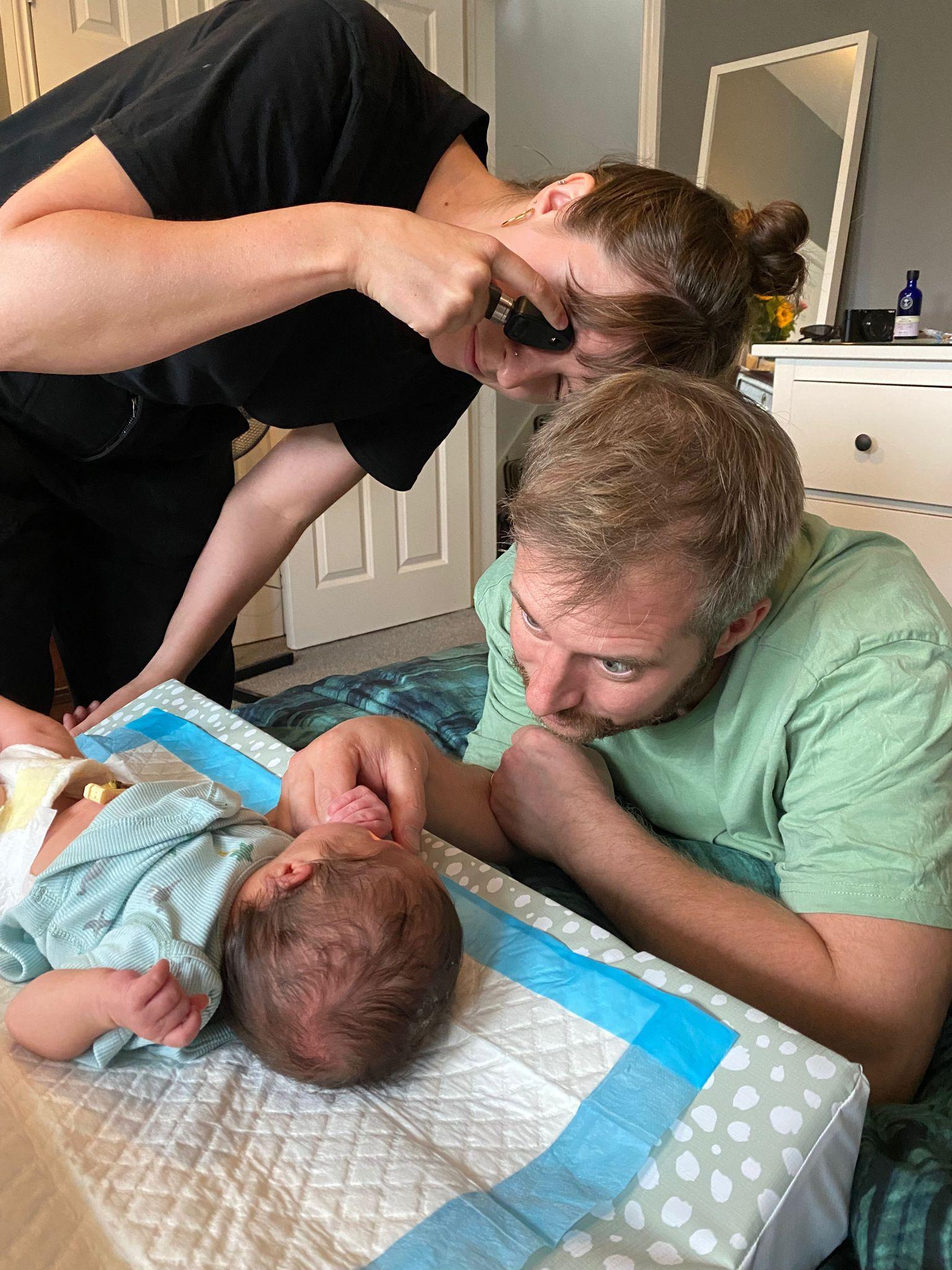 Checking the red-eye reflex at home