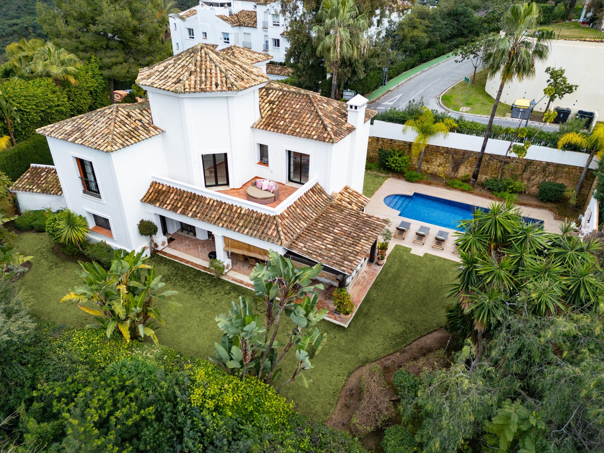 La Quinta 193 aerial and plot context in La Quinta, Benahavis