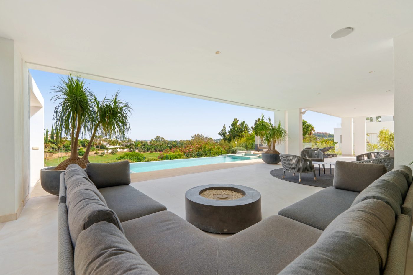 Fairway view from a villa at Leo 21B in Nueva Andalucia