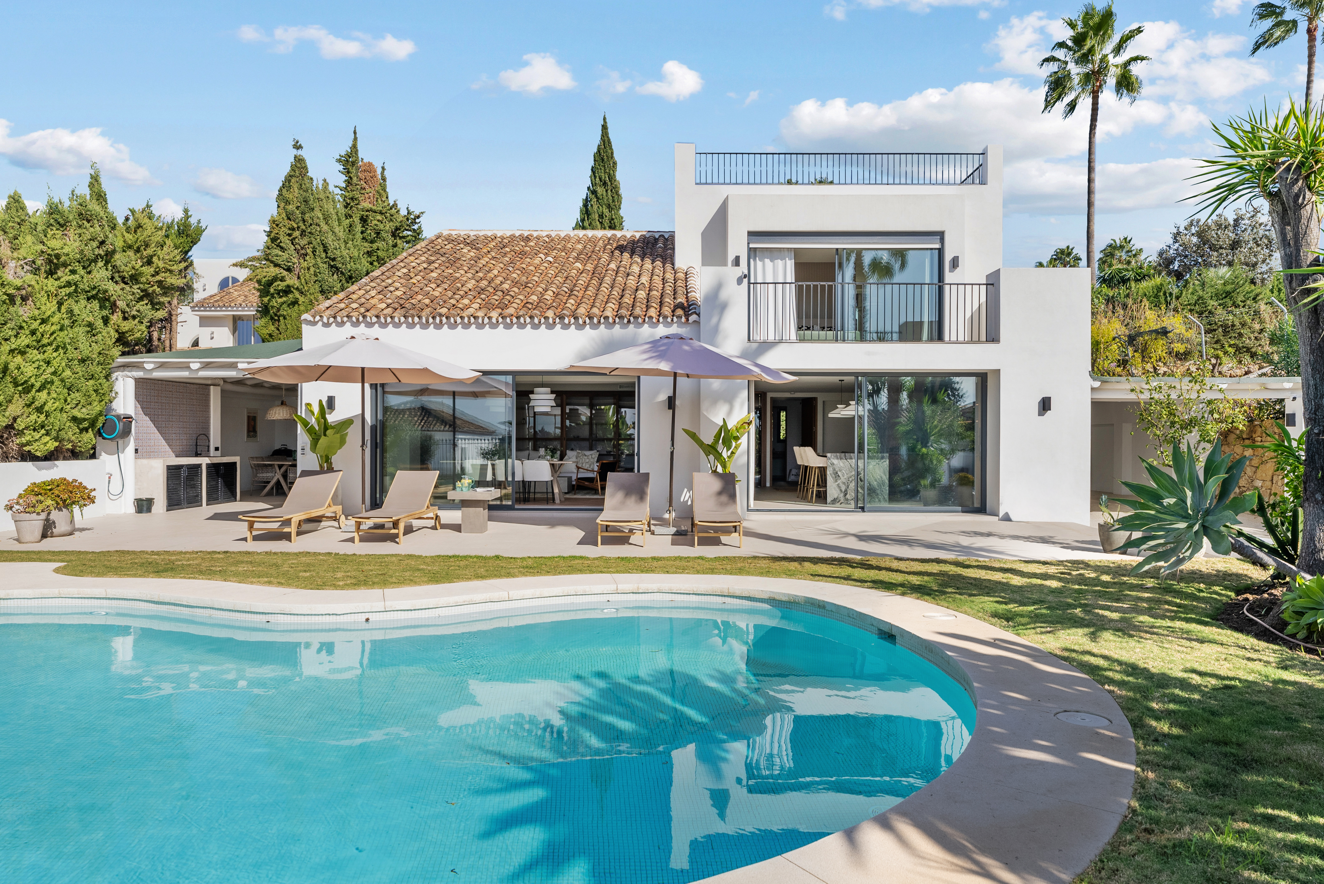 Villa Vanessa source photo candidate 001.png; draft review only, public-use approval pending.