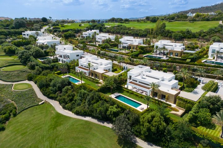 Aerial view of Green 10 villas and the golf course at Finca Cortesin