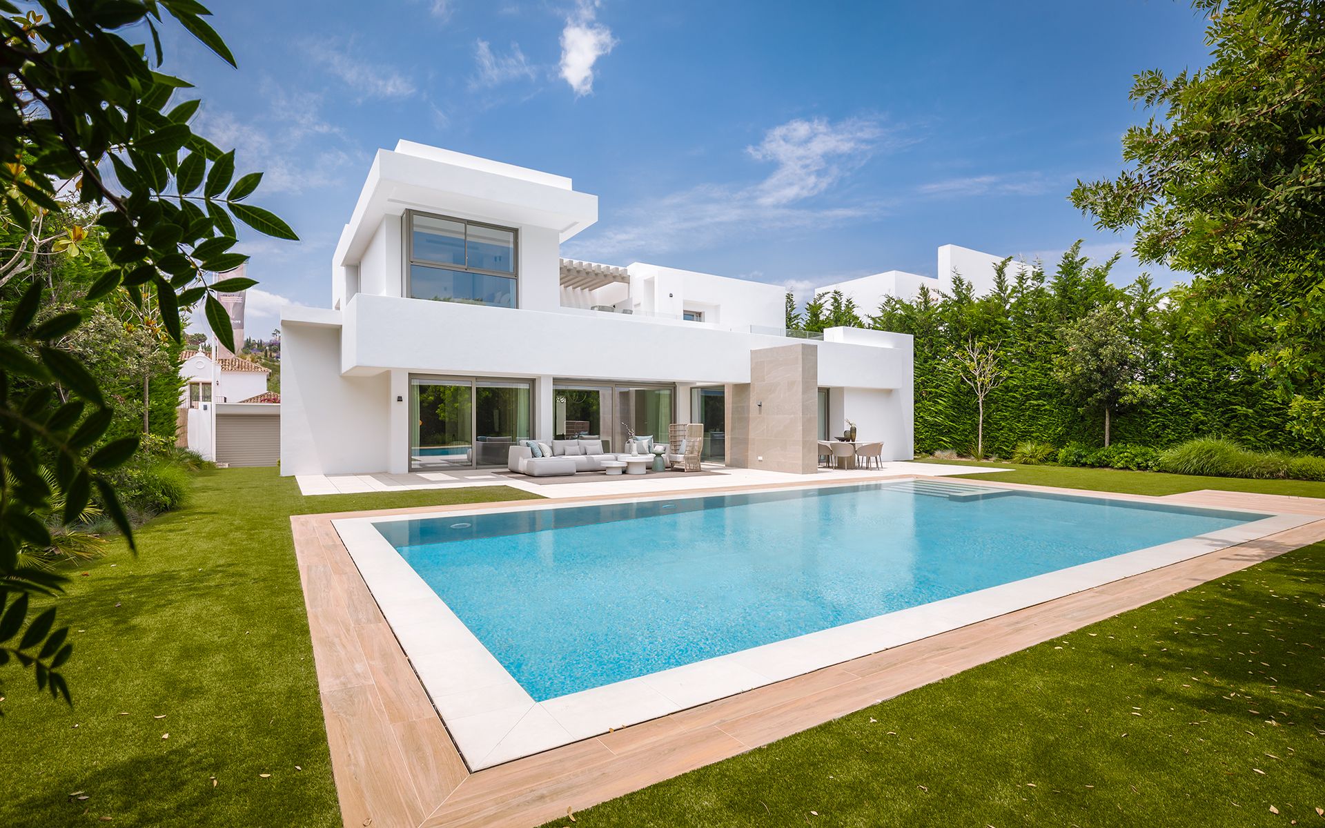 Villa Luma - El Paraiso, Estepona East source image 20.jpg; draft review only.