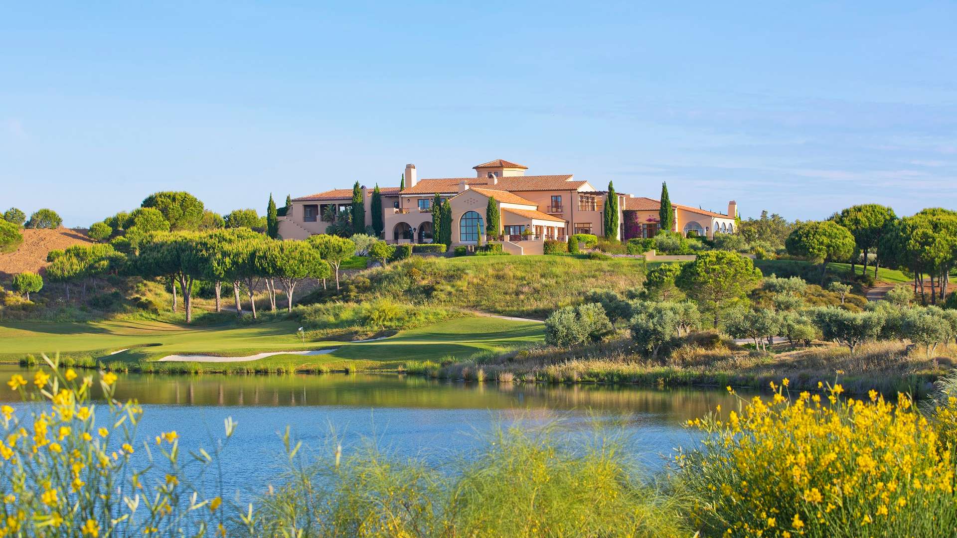 Monte Rei residences beside the golf course in Portugal
