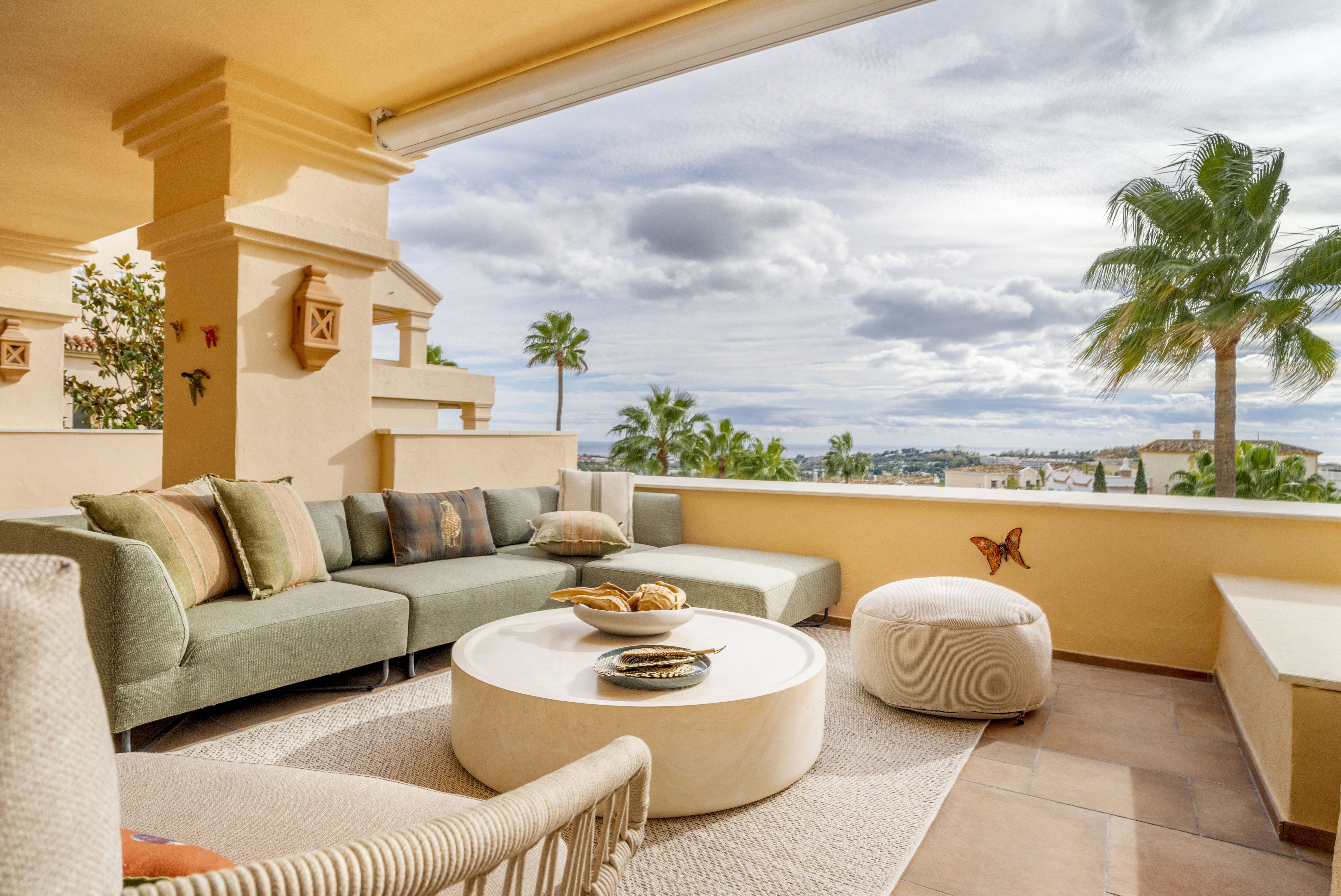 Apartment Albatros — Albatross Hill, Nueva Andalucia property photo