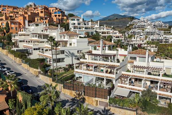 Belvederes 5 — Palacetes Los Belvederes, Nueva Andalucia property photo