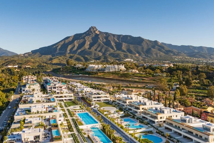 Aerial view of EPIC 17 residences beneath La Concha in Marbella