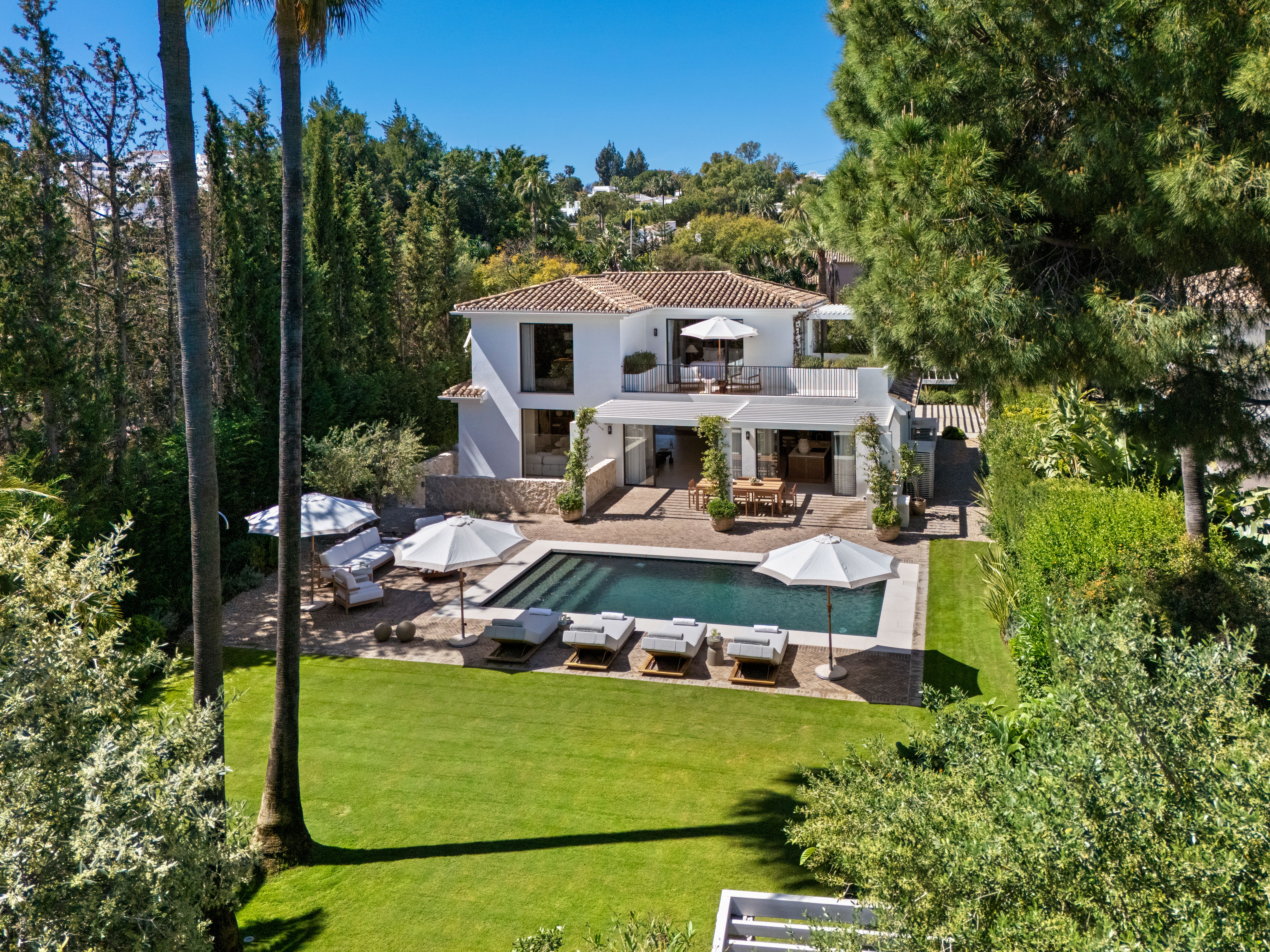 Casa Koi source photo candidate SV Villa Siena Large-82.jpg; draft review only, public-use approval pending.