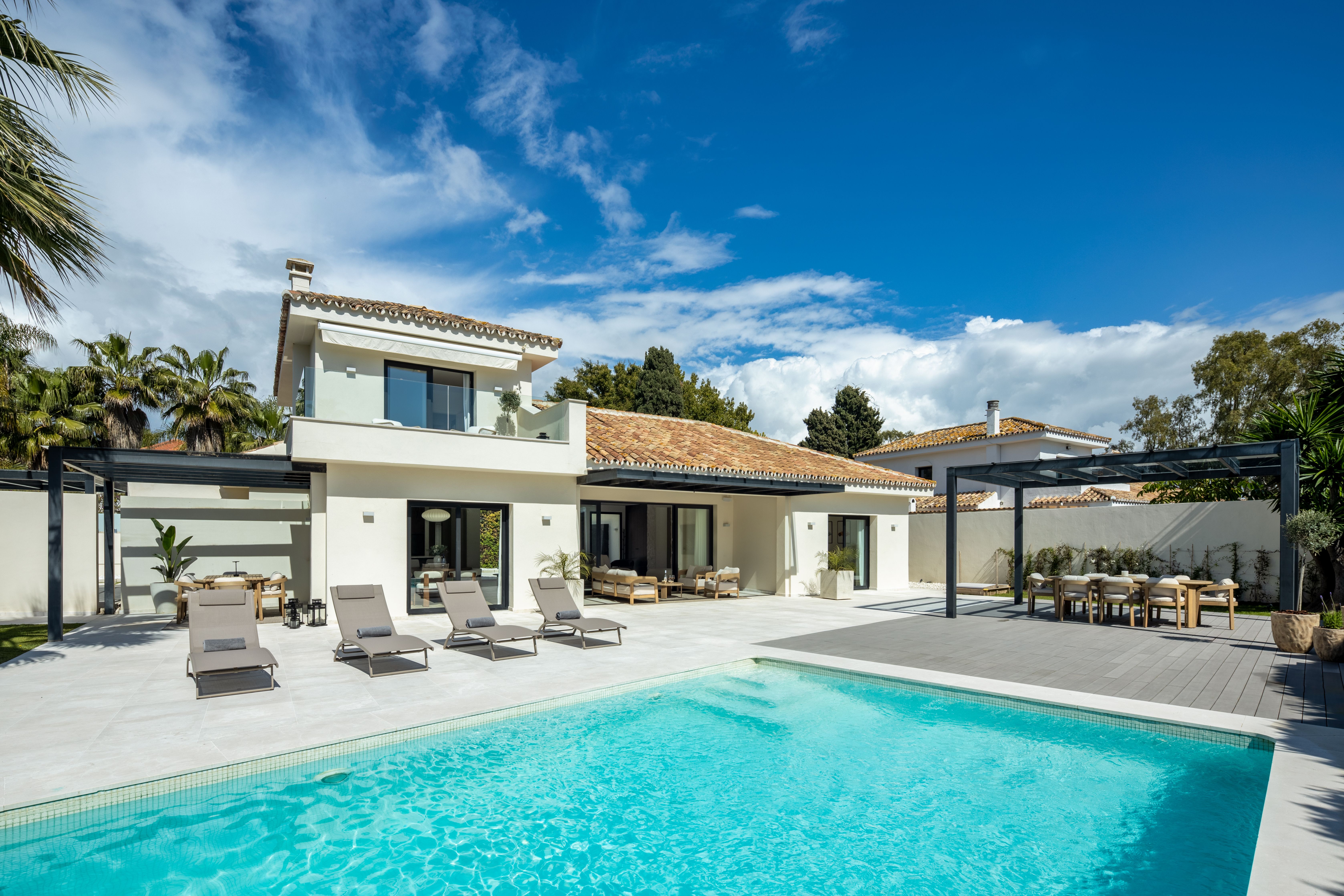 Villa Aria source media candidate VillaAria07.jpg; draft review only, public-use approval pending.