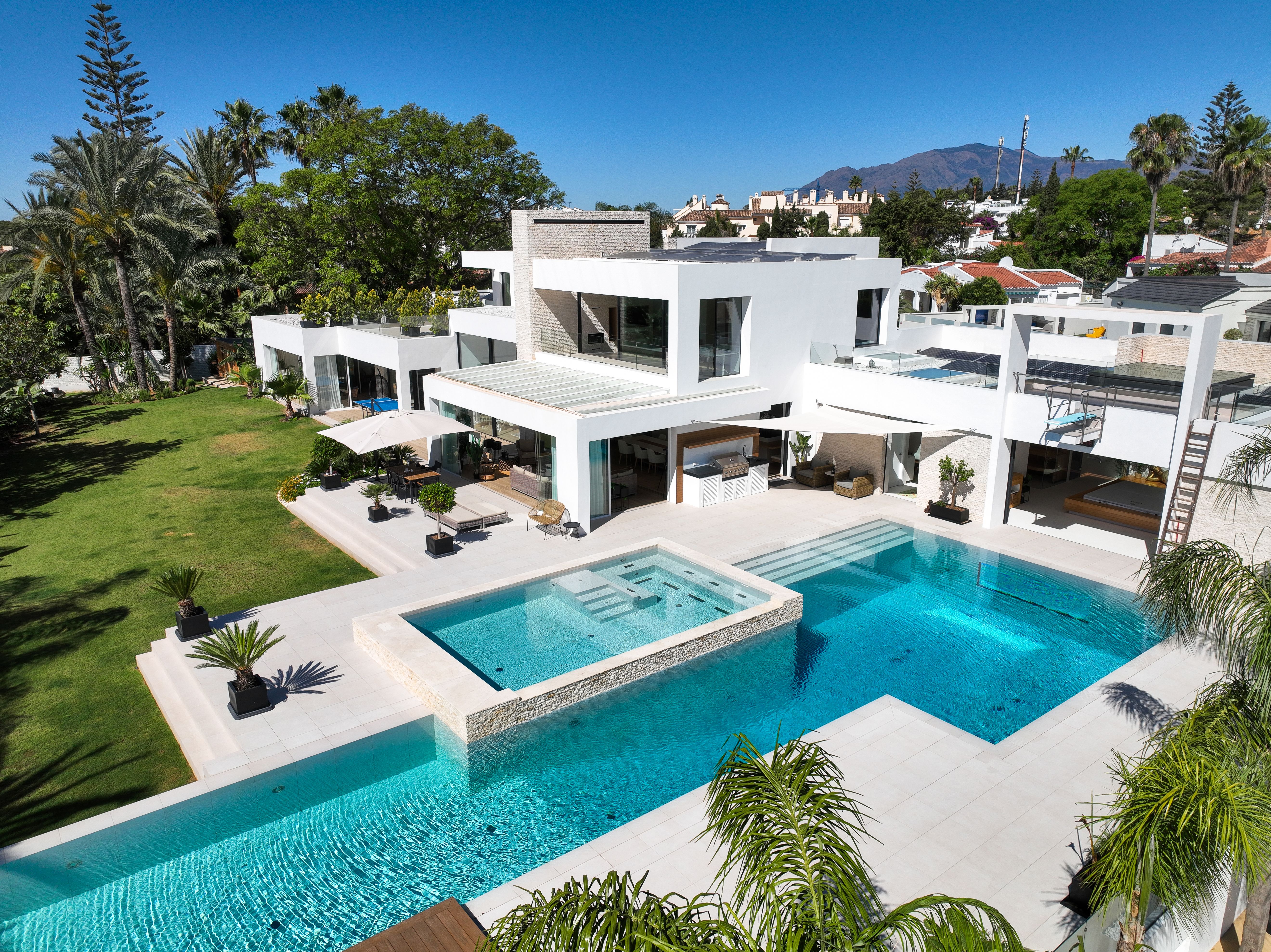 La Casa Blanca property image