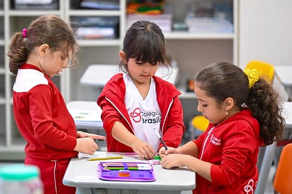 Crianças da Educação Infantil do Colégio Brasília 3