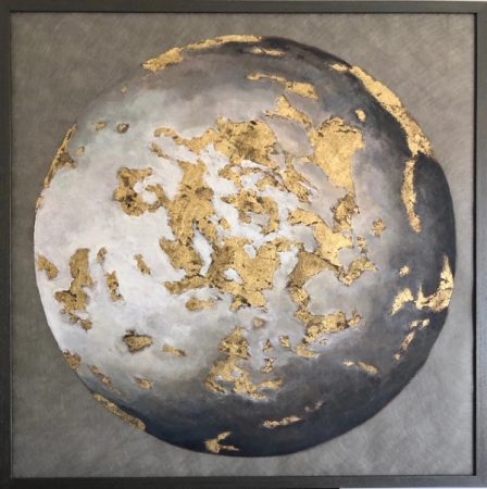 A full moon in grey and gold.