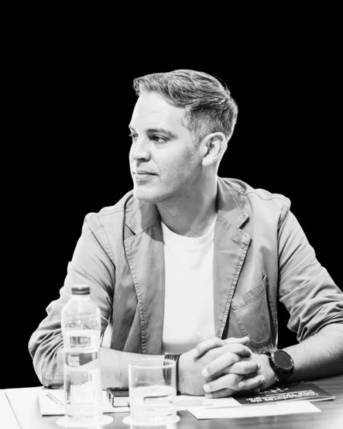 JULIÁN AGUILERA