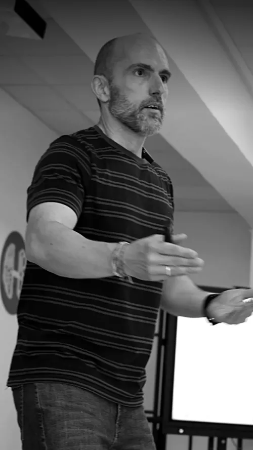 HÉCTOR GARCÍA