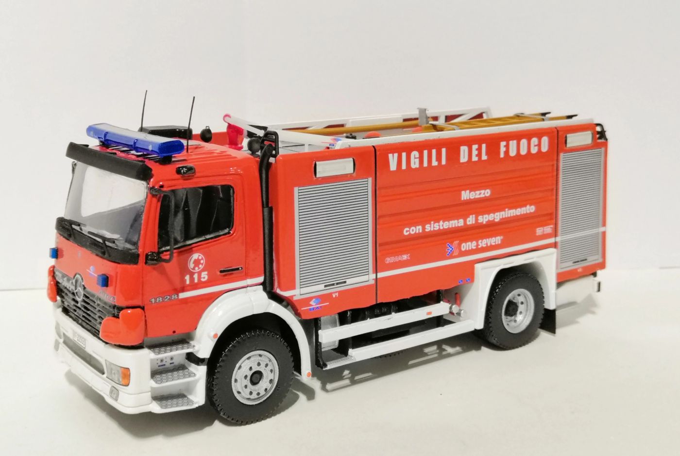 A.B.P. - Mercedes-Benz Atego II Fornitura 'ONE SEVEN' Restyling - Milano, foto 1