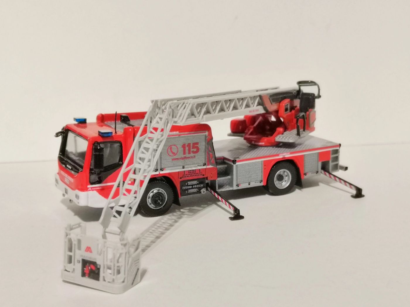 1-87 AS Eurocargo 160 E 32 'Low Line', foto 11
