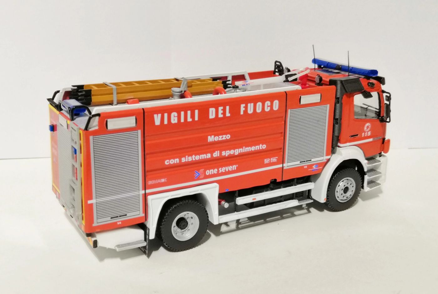 A.B.P. - Mercedes-Benz Atego II Fornitura 'ONE SEVEN' Restyling - Milano, foto 5