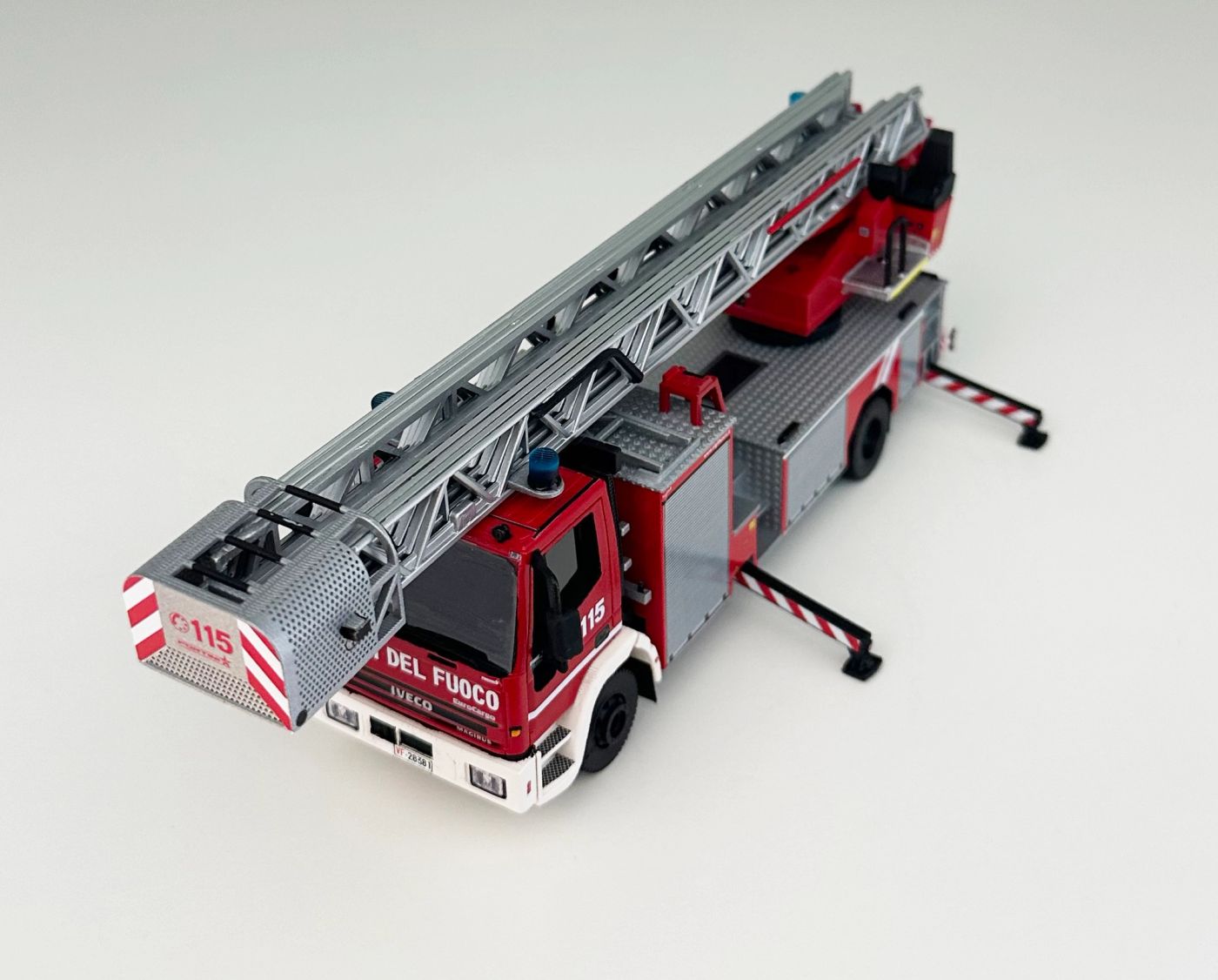 A.S. Autoscala Iveco Eurofire 150E27 Scala da 27 metri - Volontari Magenta (MI), foto 1