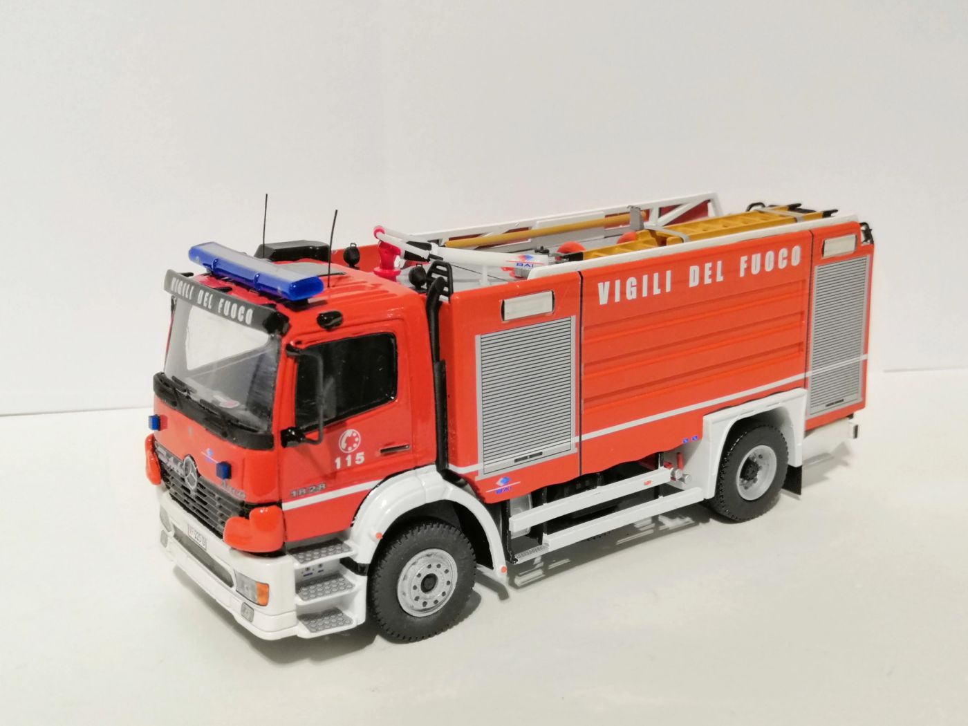 A.B.P. - Mercedes-Benz Atego II Fornitura Restyling, foto 3