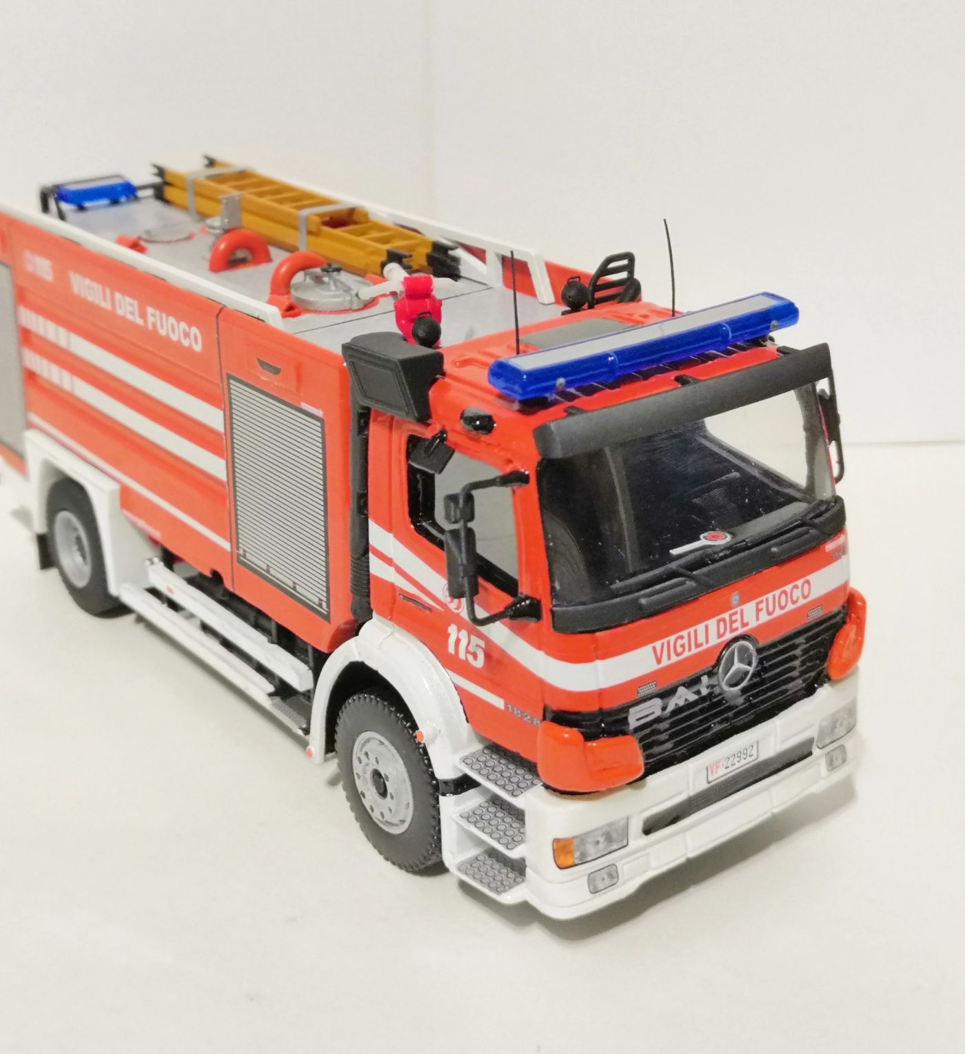 A.B.P. - Mercedes-Benz Atego II Fornitura Restyling - Lumezzane (BS), foto 9