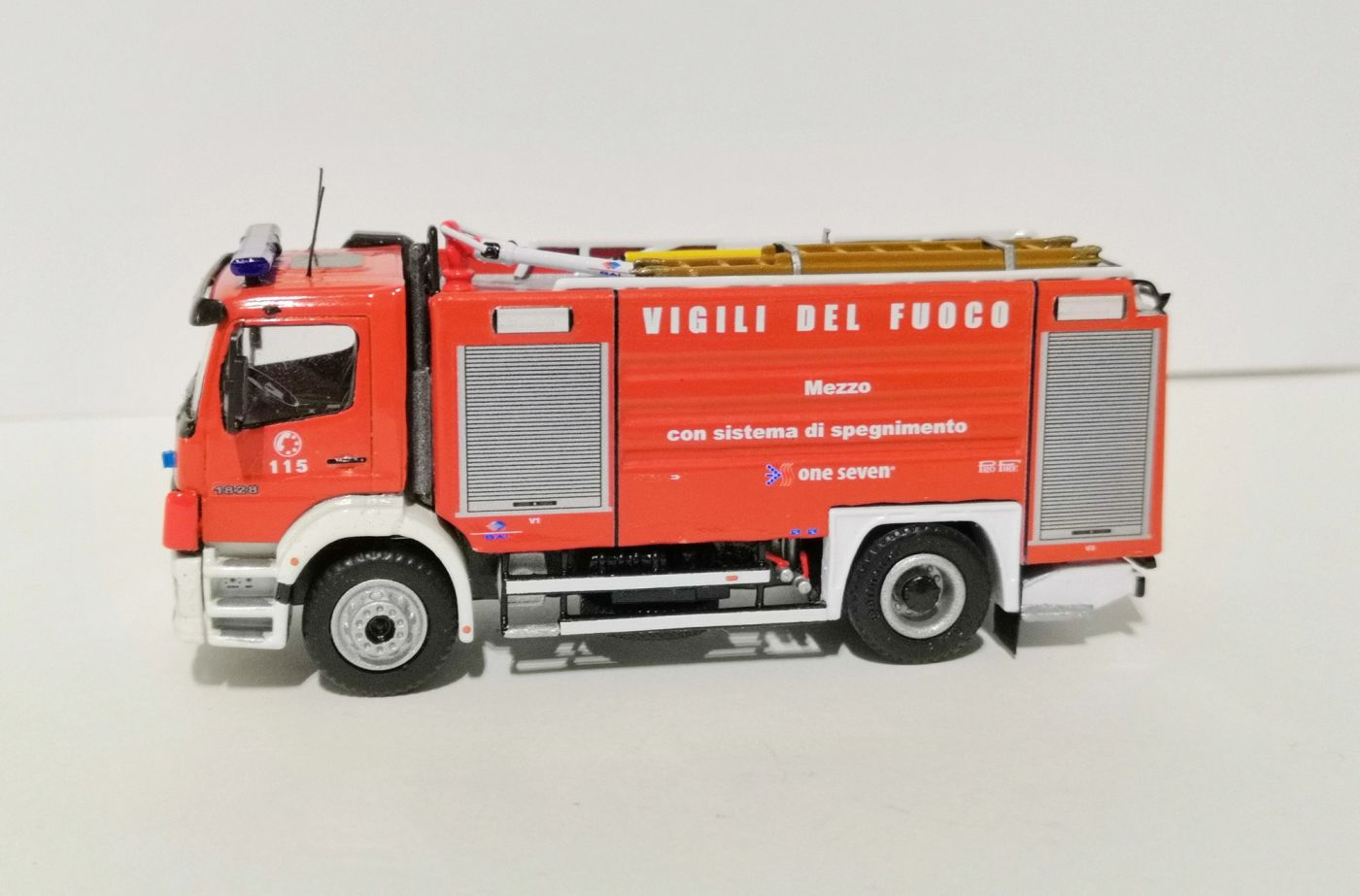 A.B.P. - Mercedes-Benz Atego II Fornitura 'ONE SEVEN' - Milano, foto 3