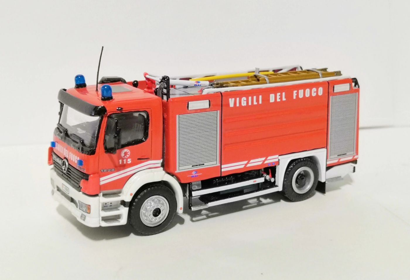A.B.P. - Mercedes-Benz Atego I Fornitura Restyling - Roseto degli Abruzzi (TE), foto 2