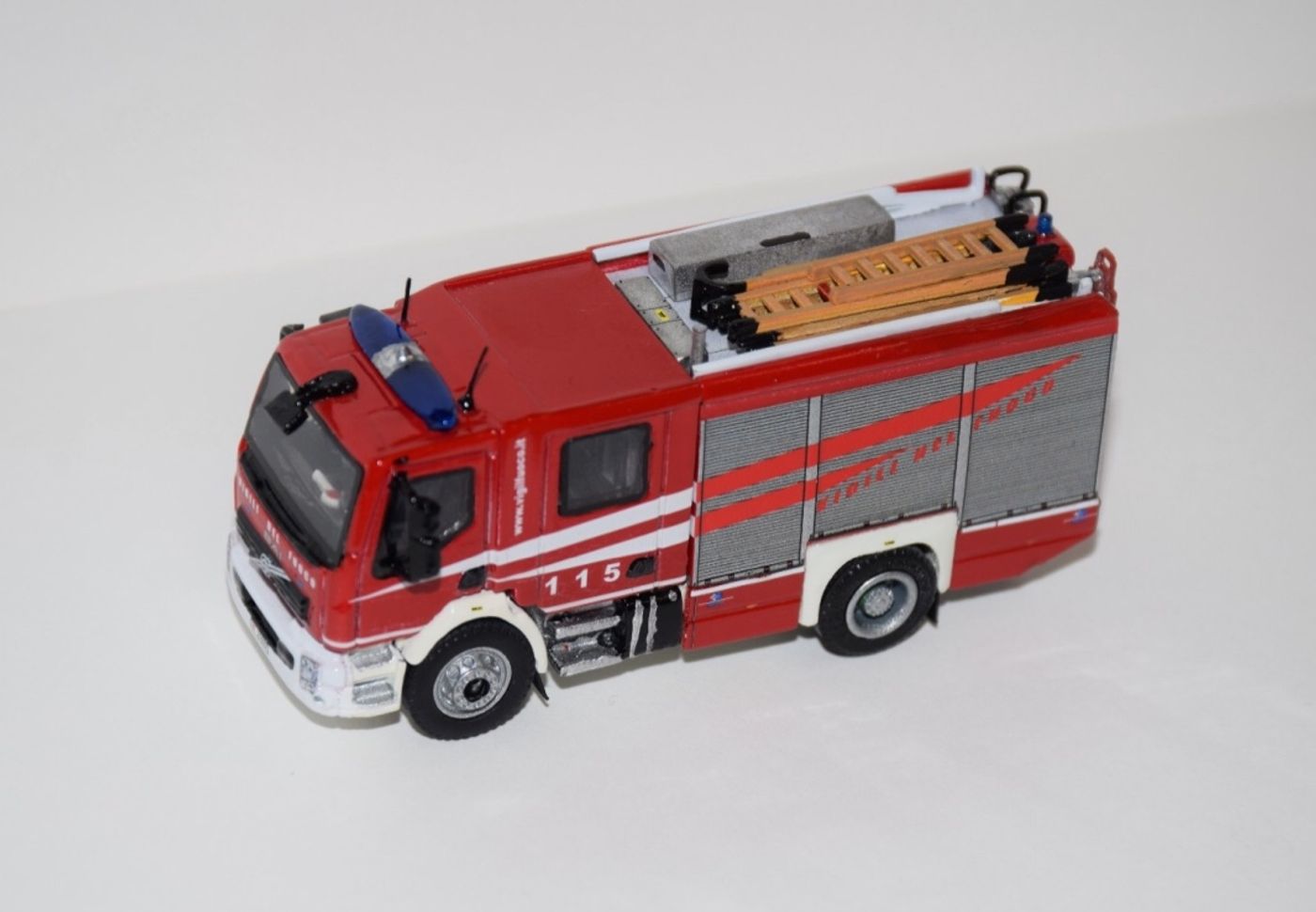 A.P.S. Volvo 280/290 III Serie, foto 4