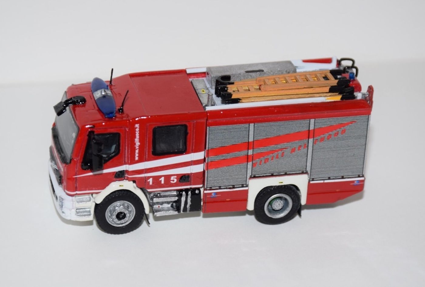 A.P.S. Volvo 280/290 III Serie, foto 3