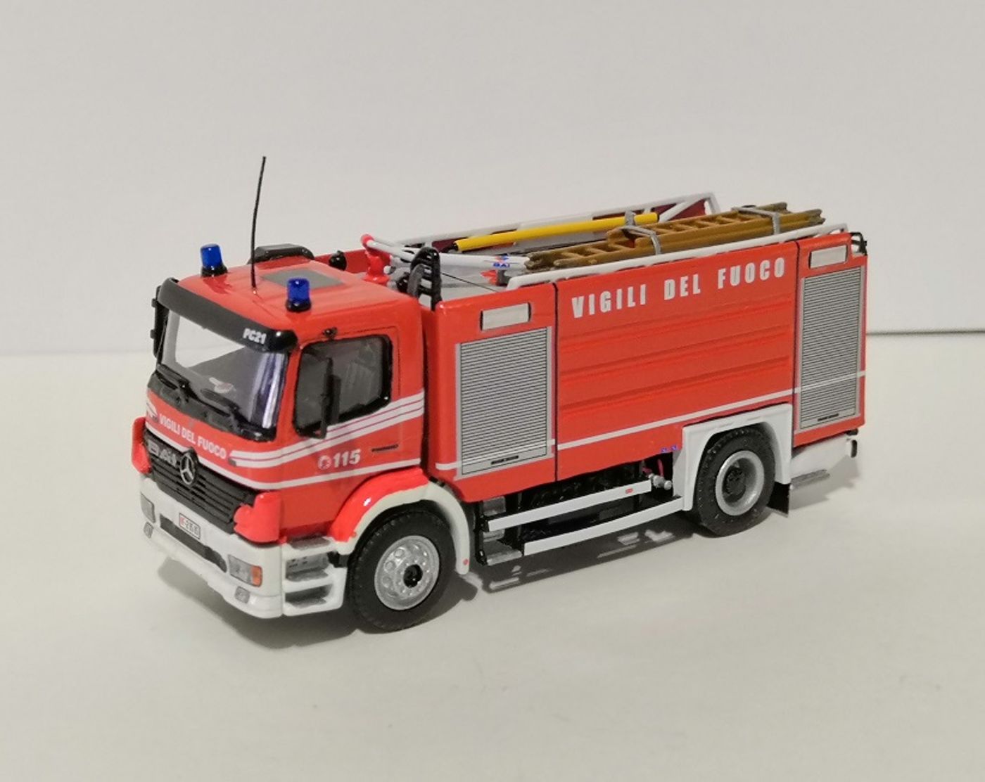 A.B.P. - Mercedes-Benz Atego I Fornitura Restyling - Bologna (BO), foto 3