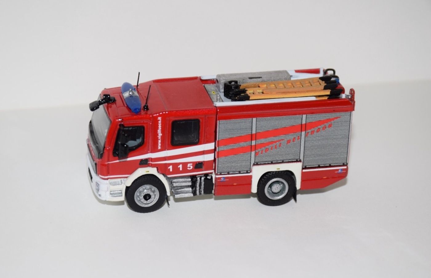 A.P.S. Volvo 280/290 IV Serie, foto 3