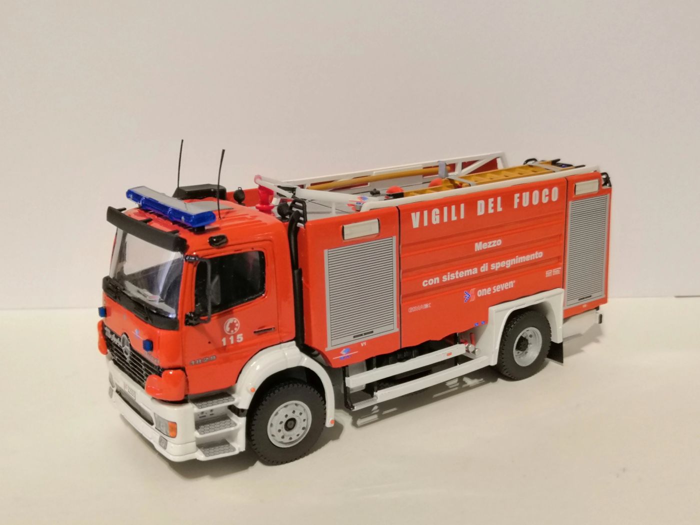A.B.P. - Mercedes-Benz Atego II Fornitura 'ONE SEVEN' - Milano, foto 2