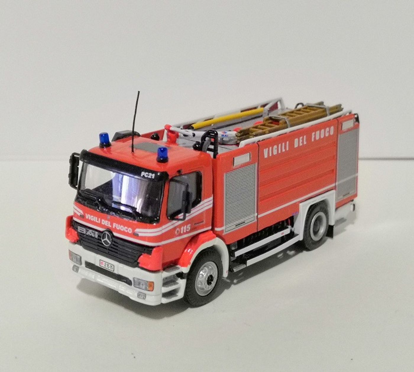 A.B.P. - Mercedes-Benz Atego I Fornitura Restyling - Bologna (BO), foto 4